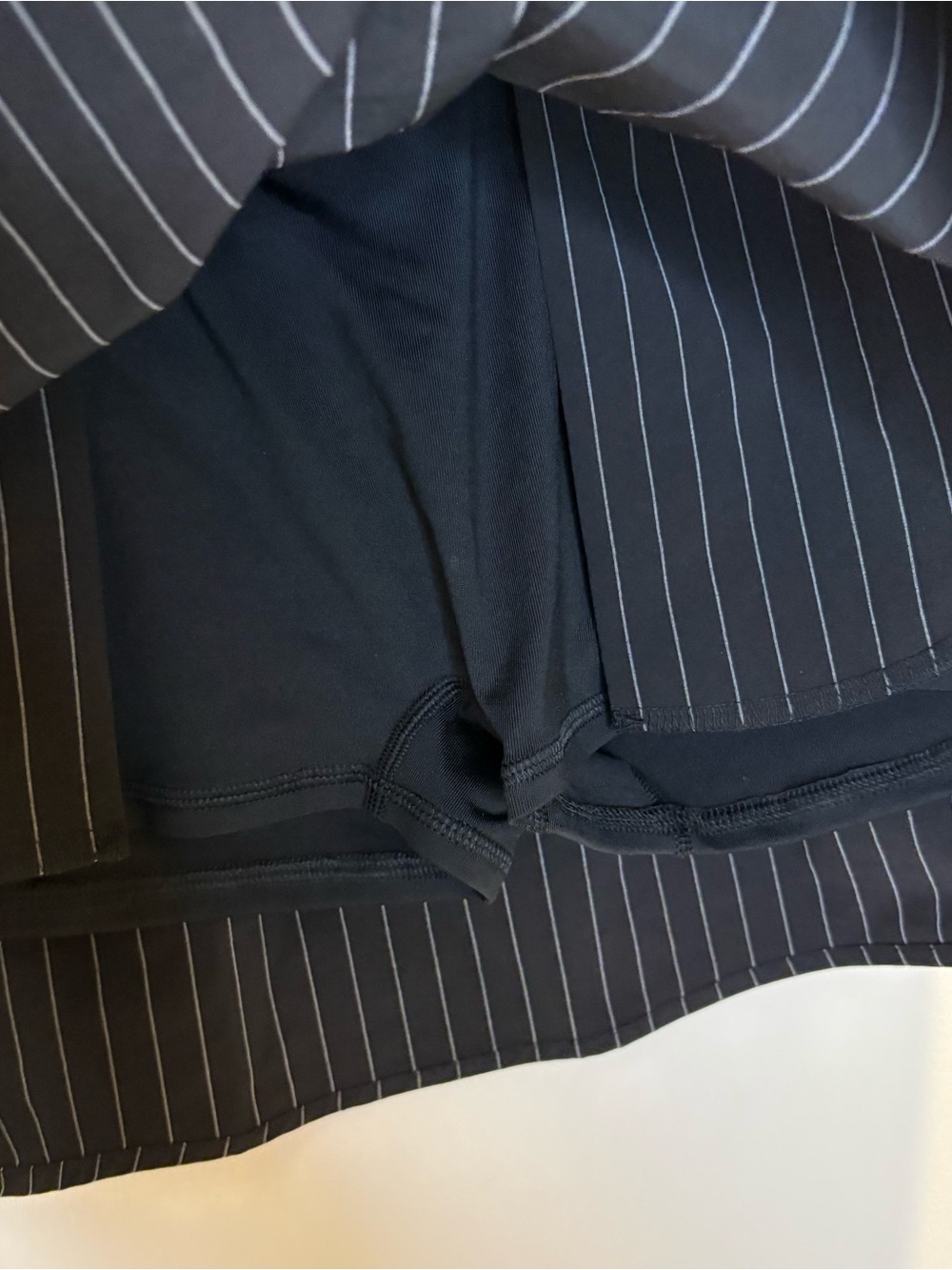ALO Yoga RARE Pinstripe Daylight Mini Skirt Skort Black Titanium Medium - Picture 5 of 12